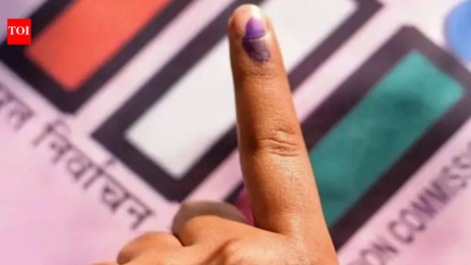 Bihar MLC polls : 5 . 32 lakh voters to decide fate of 150 candidates across 8 seats , JD ( U ) rift adds intrigue