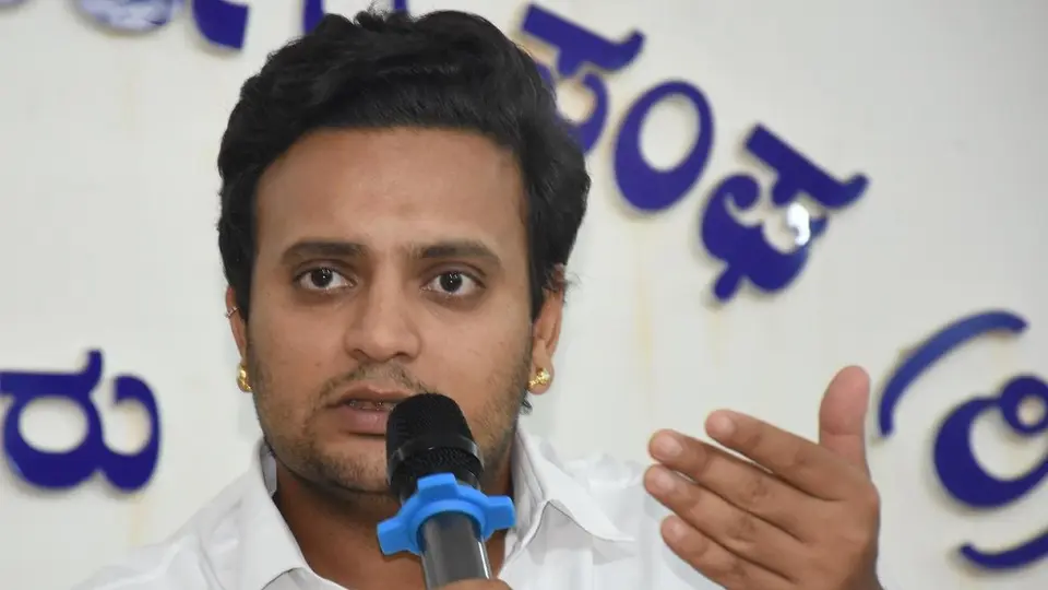 Yaduveer urges government to frame official protocol for Dasara rituals