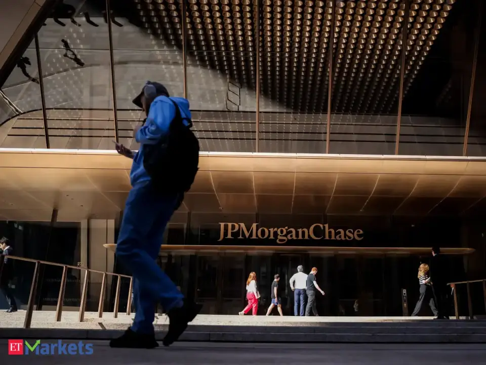 JPMorgan Asset Management sees Bitcoin beating stocks , but with a big catch
