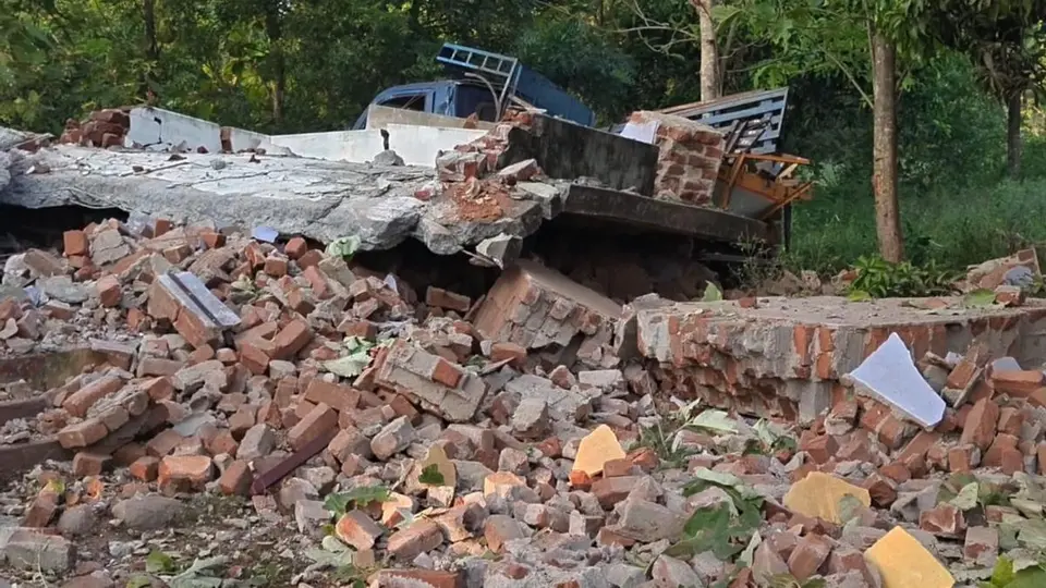 Blast in explosives godown in Vellore; three vehicles damaged