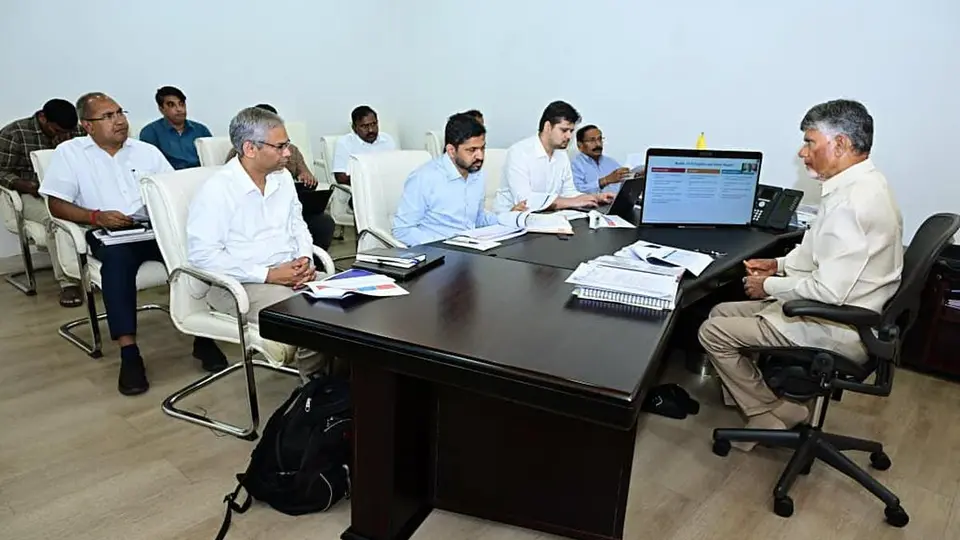 Cyclone Arnab threat: Naidu orders evacuations, puts Andhra Pradesh on high alert