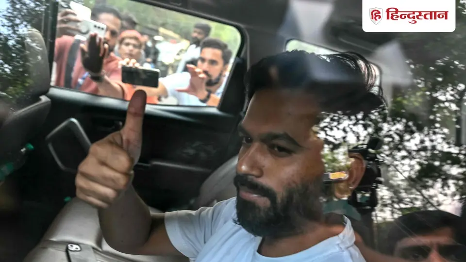 चुनाव आयोग के समर्थन में आए हार्वर्ड - MIT के 400 भारतवंशी ; अभिजीत दीपके की भाषा में ही चेतावनी
