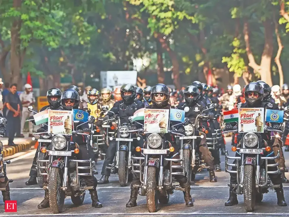 Amit Shah hails security personnel for violence - free Bengal polls