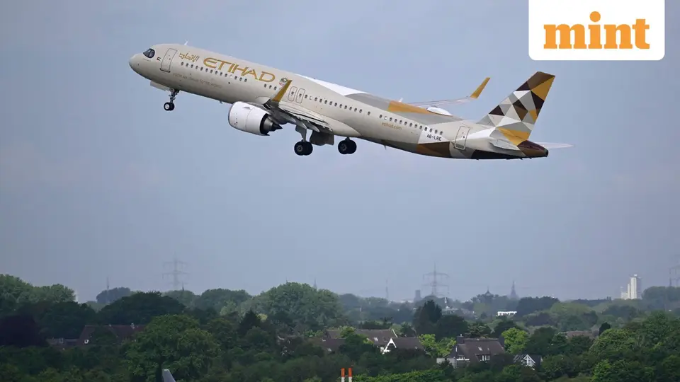 Can you be downgraded from business class despite paying full fare ? Here what Etihad offered customer after complaint