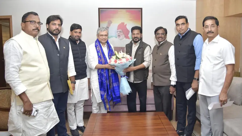 Revanth wants Ashwini Vaishnaw’s nod for six railway projects in Telangana