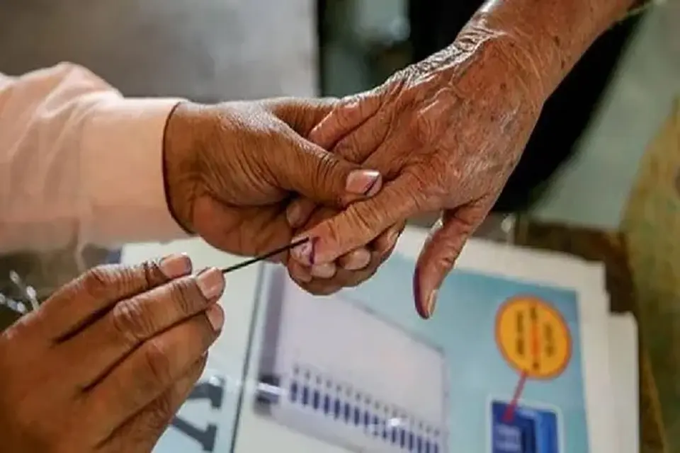 राजस्थान : 16 जिलों में पंच और सरपंच चुनाव में 80 . 09 प्रतिशत मतदान - Naya India - Hindi News , Latest Hindi News , Breaking News , Hindi Samachar