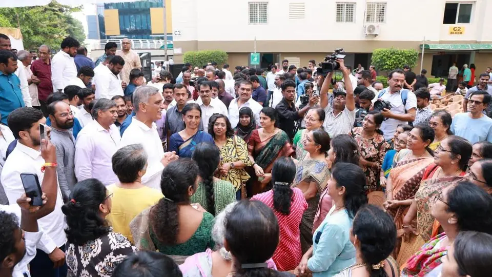 BRS accuses govt. of seeking to evict 4,000 families to favour realtor