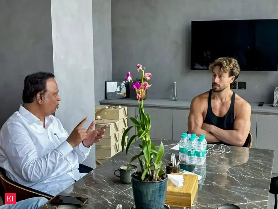 Tiger Shroff firing : Police to bring shooters to Mumbai today