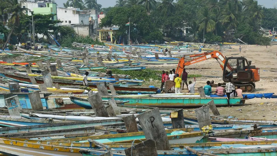 Depression over Bay of Bengal set to become ‘very severe cyclonic storm’, cross A.P. coast by October 28