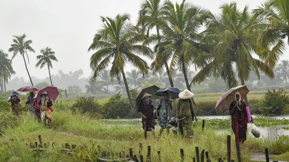 Orange alert for 4 Keralam districts amid heavy rain warning
