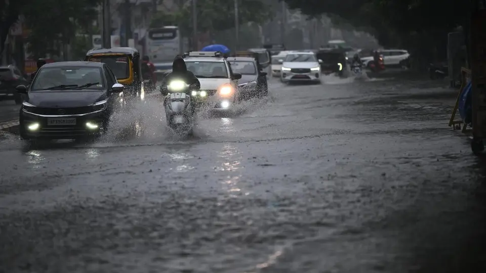 Incessant rain lashes Vijayawada, inundating low-lying areas