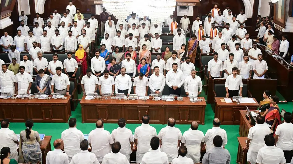 Supreme Court notice to Centre, ECI on plea against MLAs ‘abandoning’ seats to shift loyalty at public expense