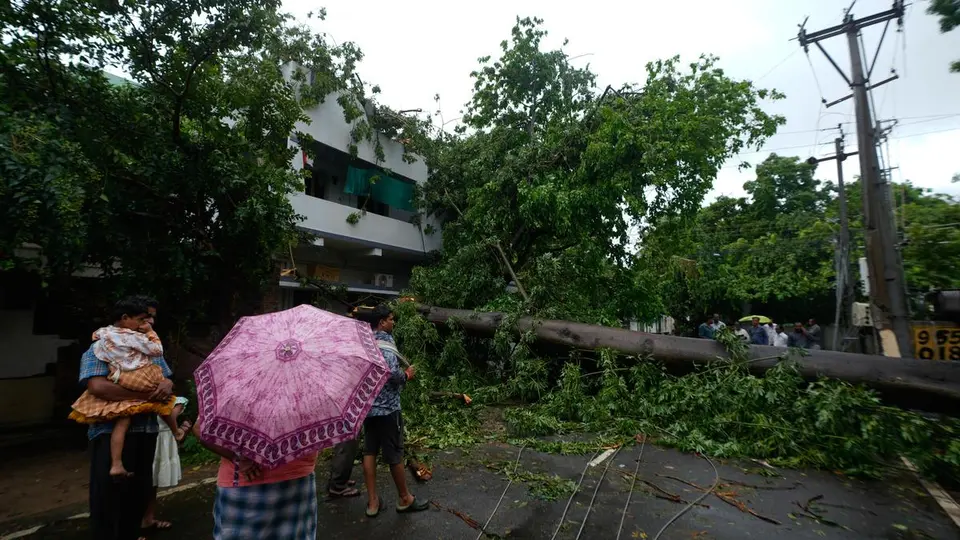 Naidu writes to Amit Shah, seeks Central aid for cyclone damage in Andhra Pradesh