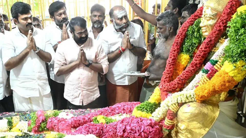 Seeman hints at accepting the support of DMK and AIADMK in Ambasamudram byelection