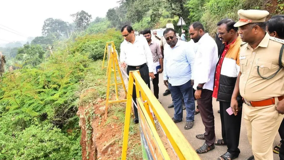 State Highways to lay concrete-paved shoulders on Yelagiri Hills Road for safety of motorists