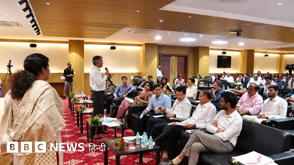 मध्य प्रदेश: कहीं 5 तो कहीं 33,500 रुपये प्रति लीटर में ख़रीदा फ़िनाइल, सरकारी ख़रीद में इतना फ़र्क क्यों?