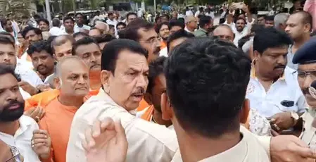 कर्नाटक विधानसभा चुनाव : बेंगलुरु और गडग में कांग्रेस और भाजपा कार्यकर्ताओं के बीच झड़प