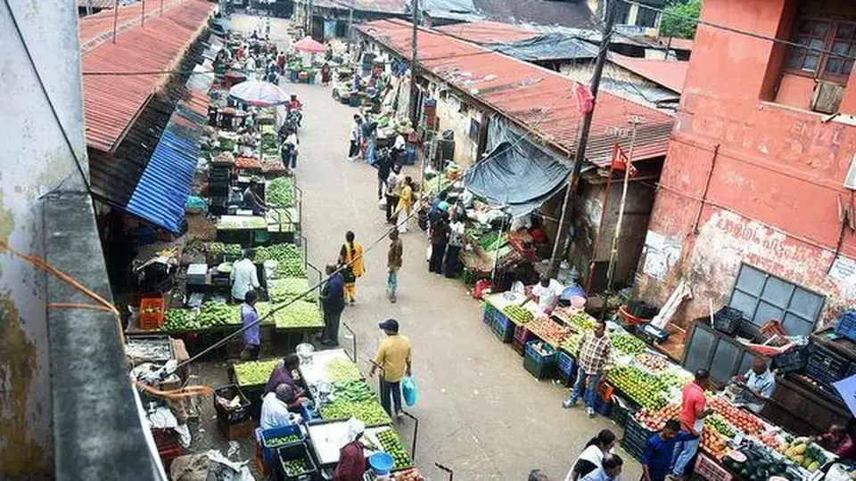 Most licensed traders at Palayam market ready to move to Kalluthankadavu, says Mayor